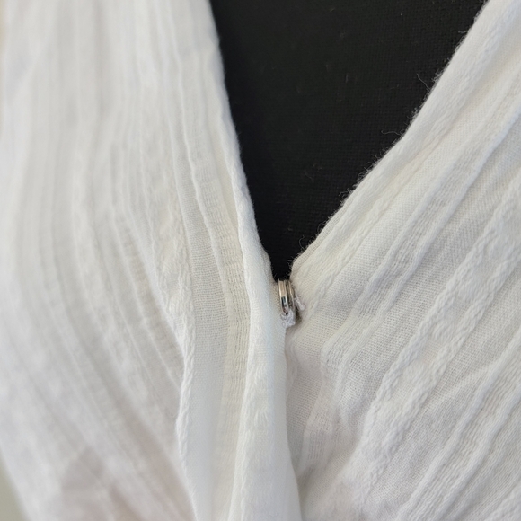 White 100% Textured Striped Cotton Sleeveless Romper Size L EUC - Picture 13 of 14